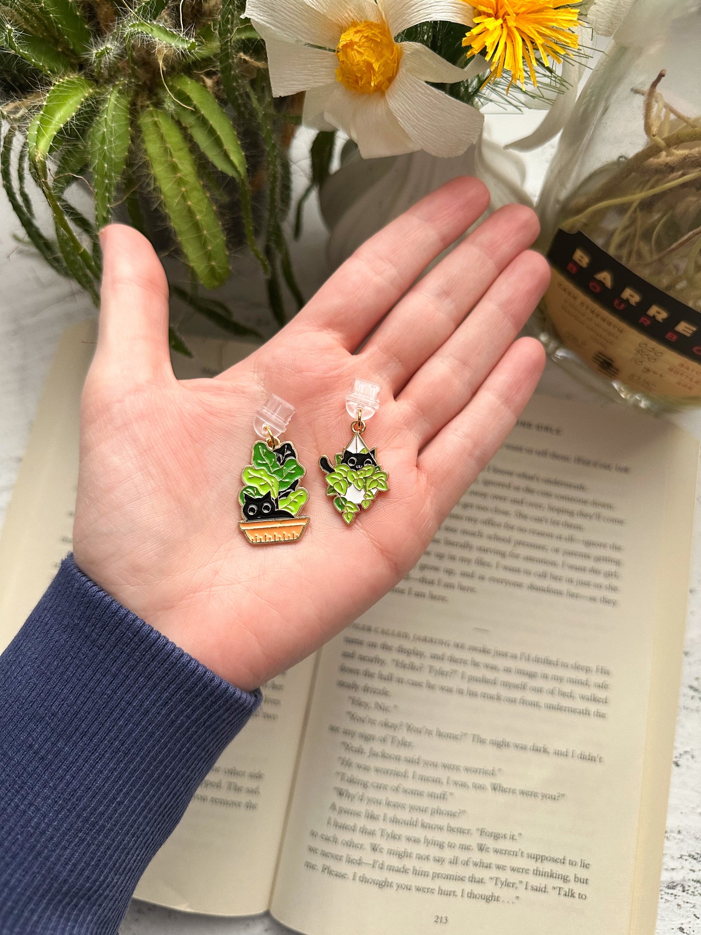 Cat in Plant Kindle Charm