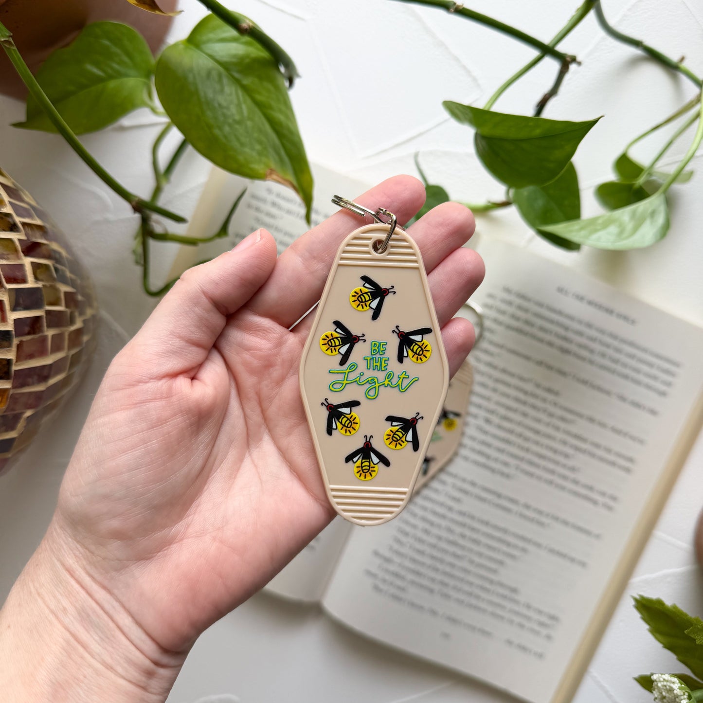 Be The Light Retro Hotel Keychain