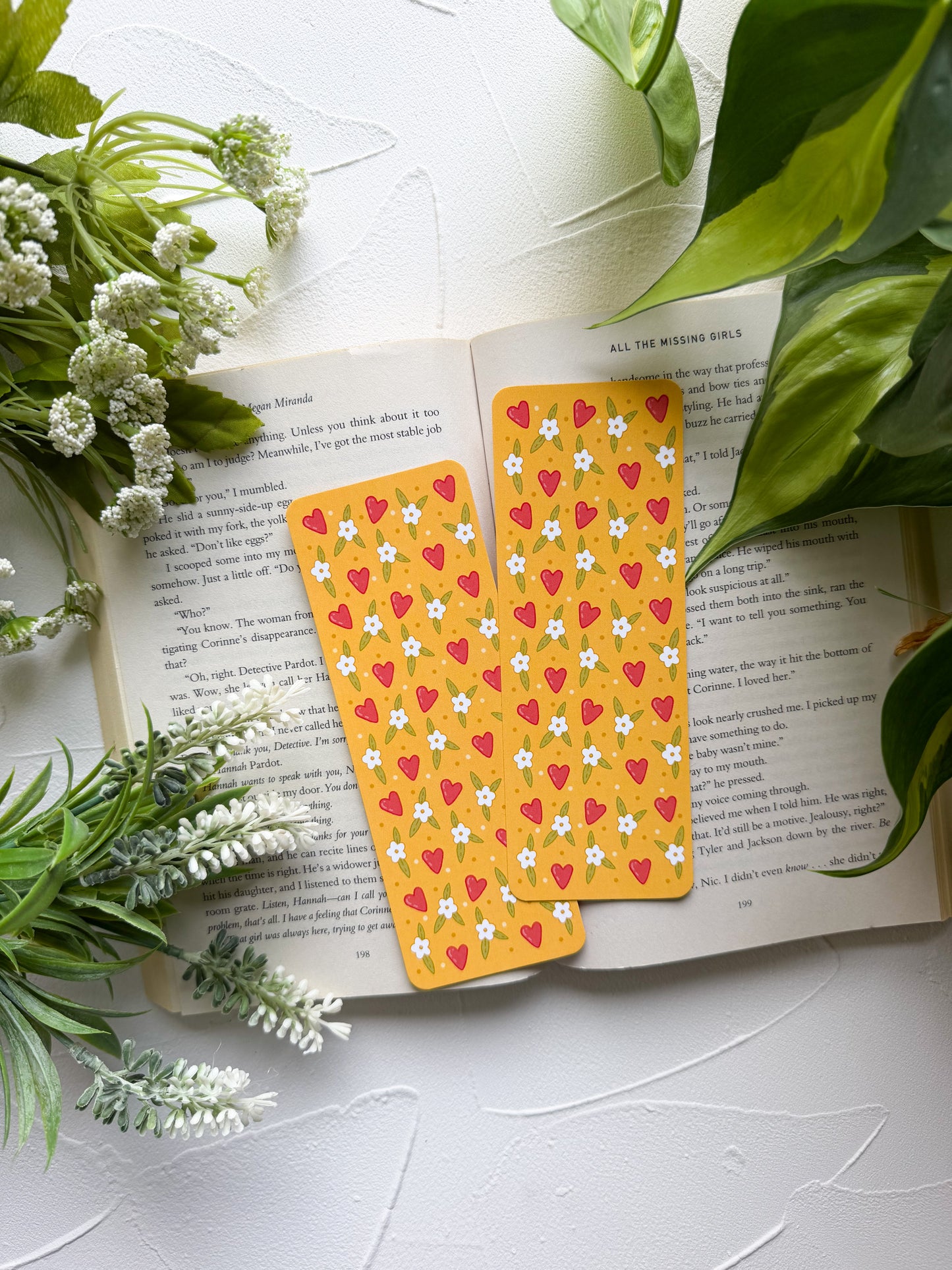 Dainty Daisy Bookmark