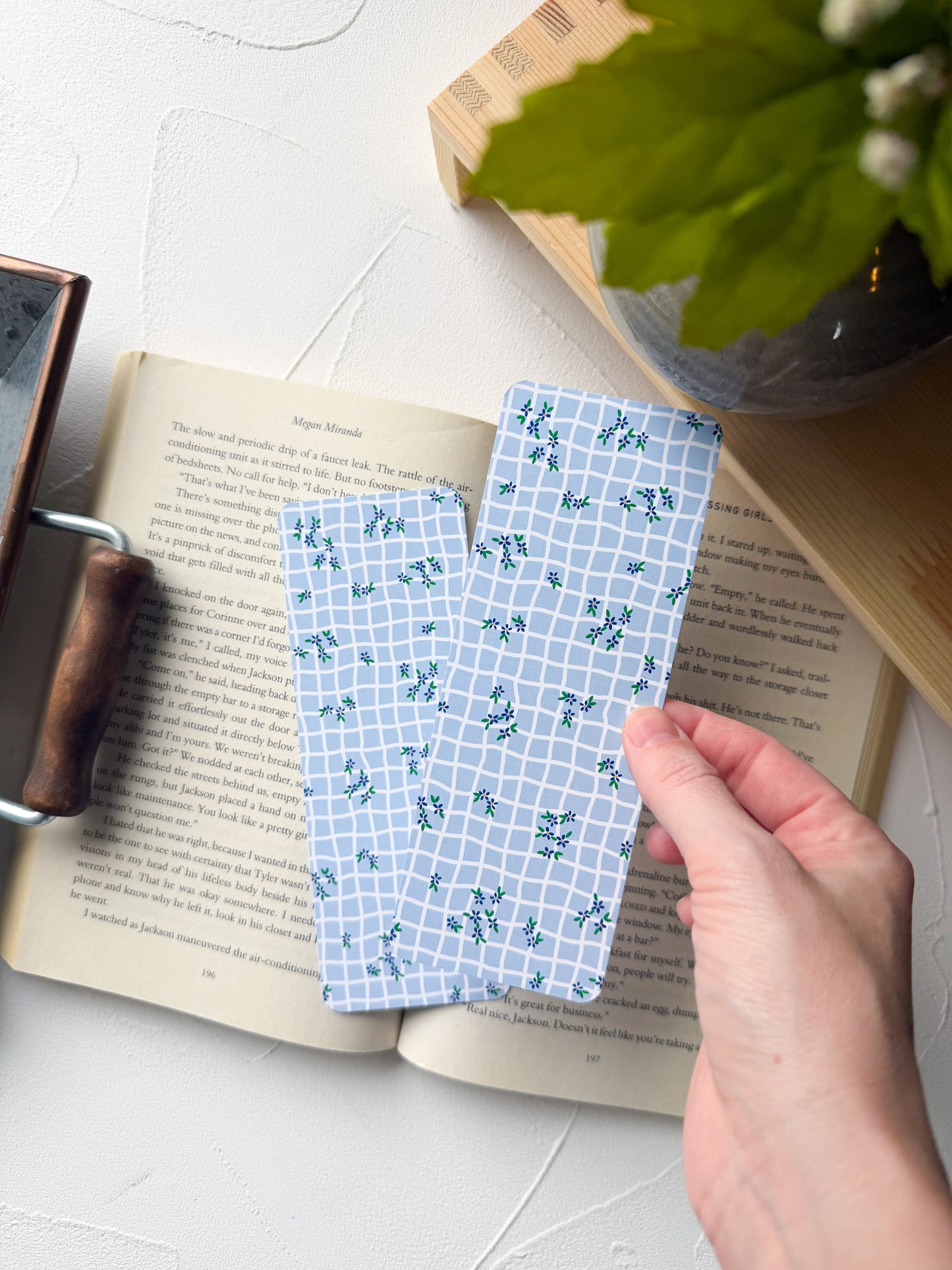 Floral Lattice Bookmark