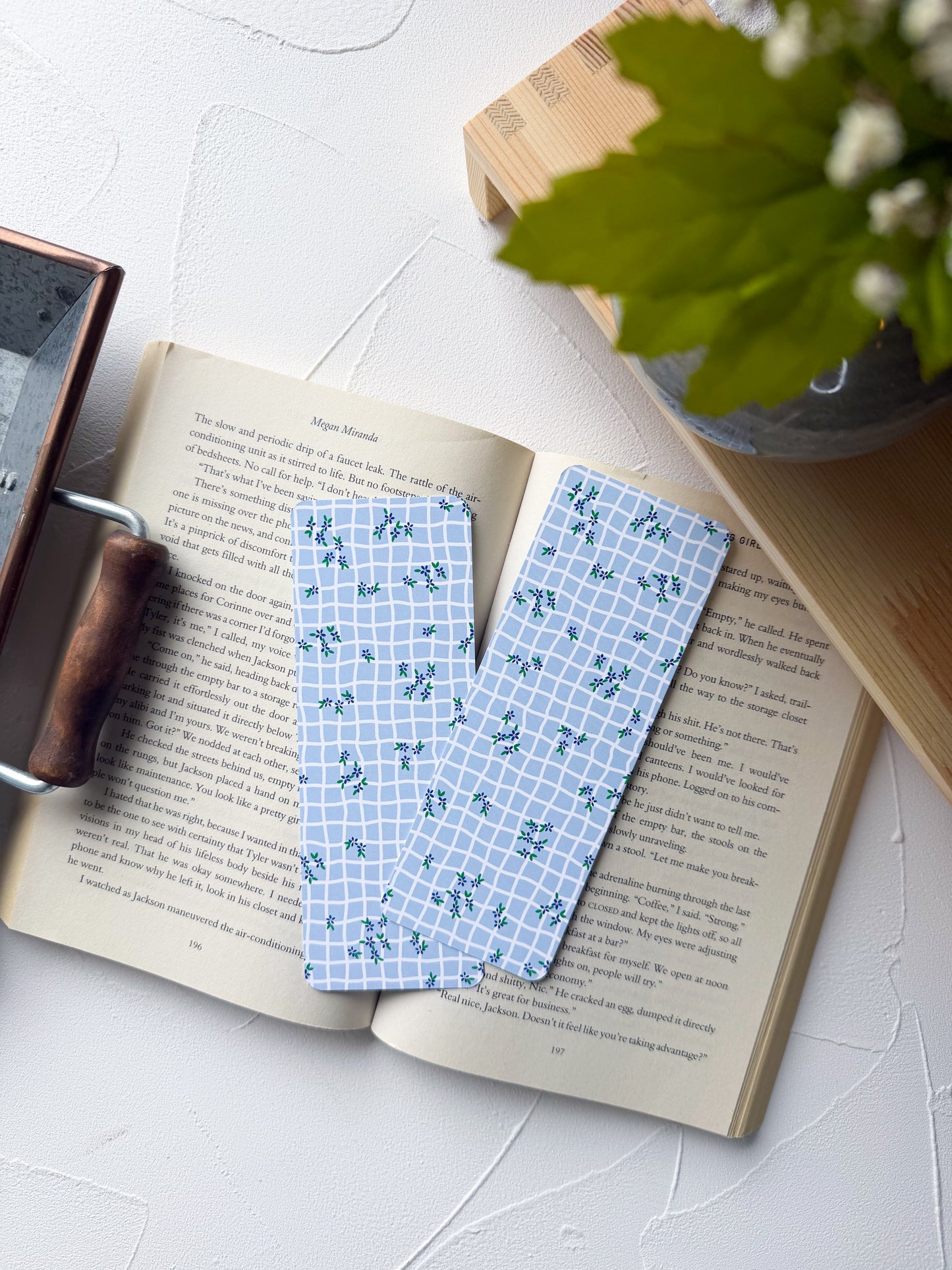 Floral Lattice Bookmark