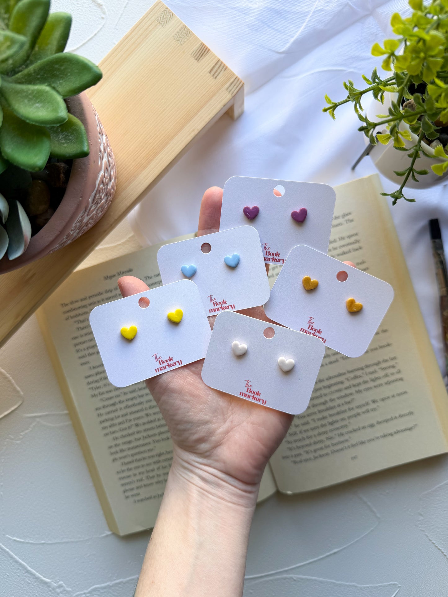 Tiny Studs Heart Earrings