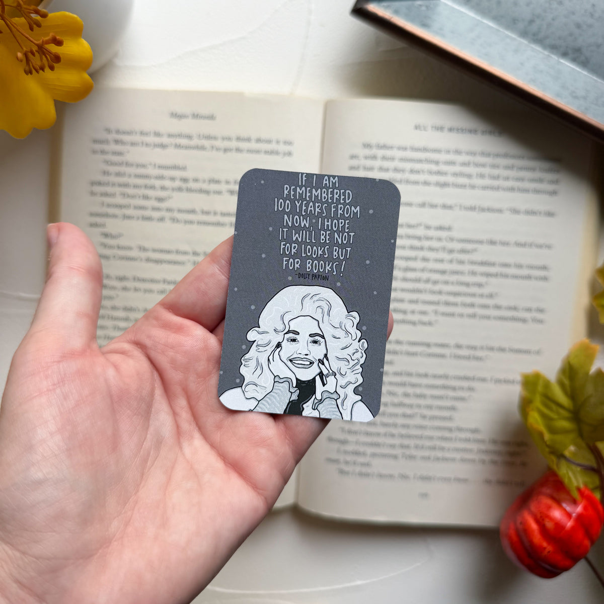 Books > Looks Magnet