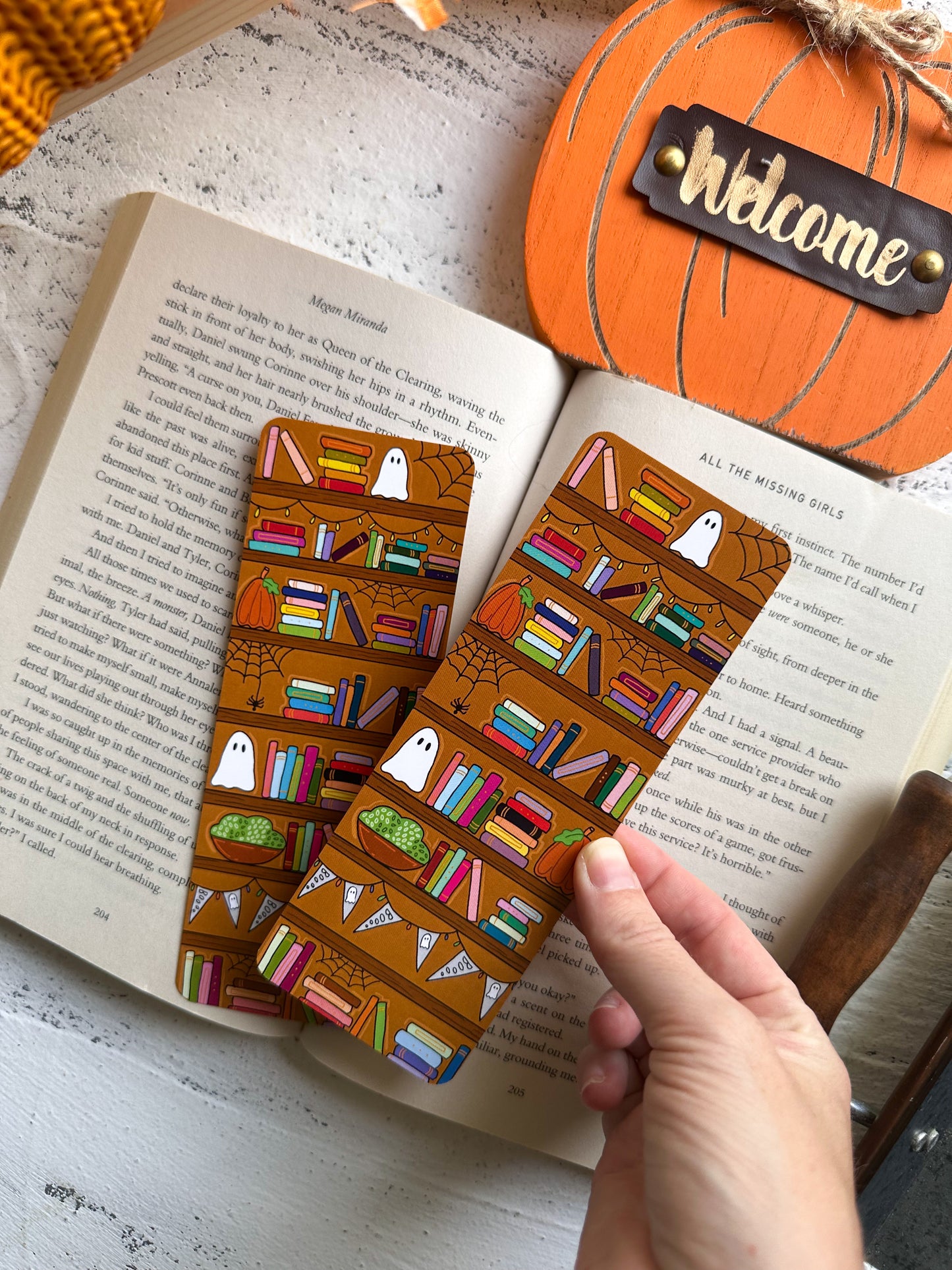 Fall Bookshelf Bookmark